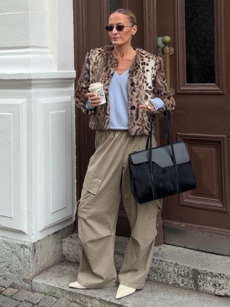 Ladies Leopard Pattern Faux Fur Short Jacket Round Neck Button Closure Plush Thick Warm Soft Loose Fit Street Outer Garment 2026