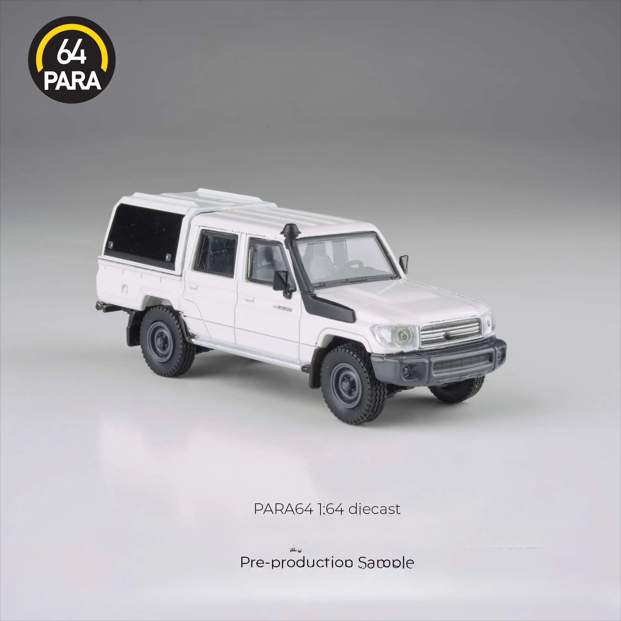 PARA64 1:64 Cruiser LC79 Double row pickup truck version White Diecast Model Car