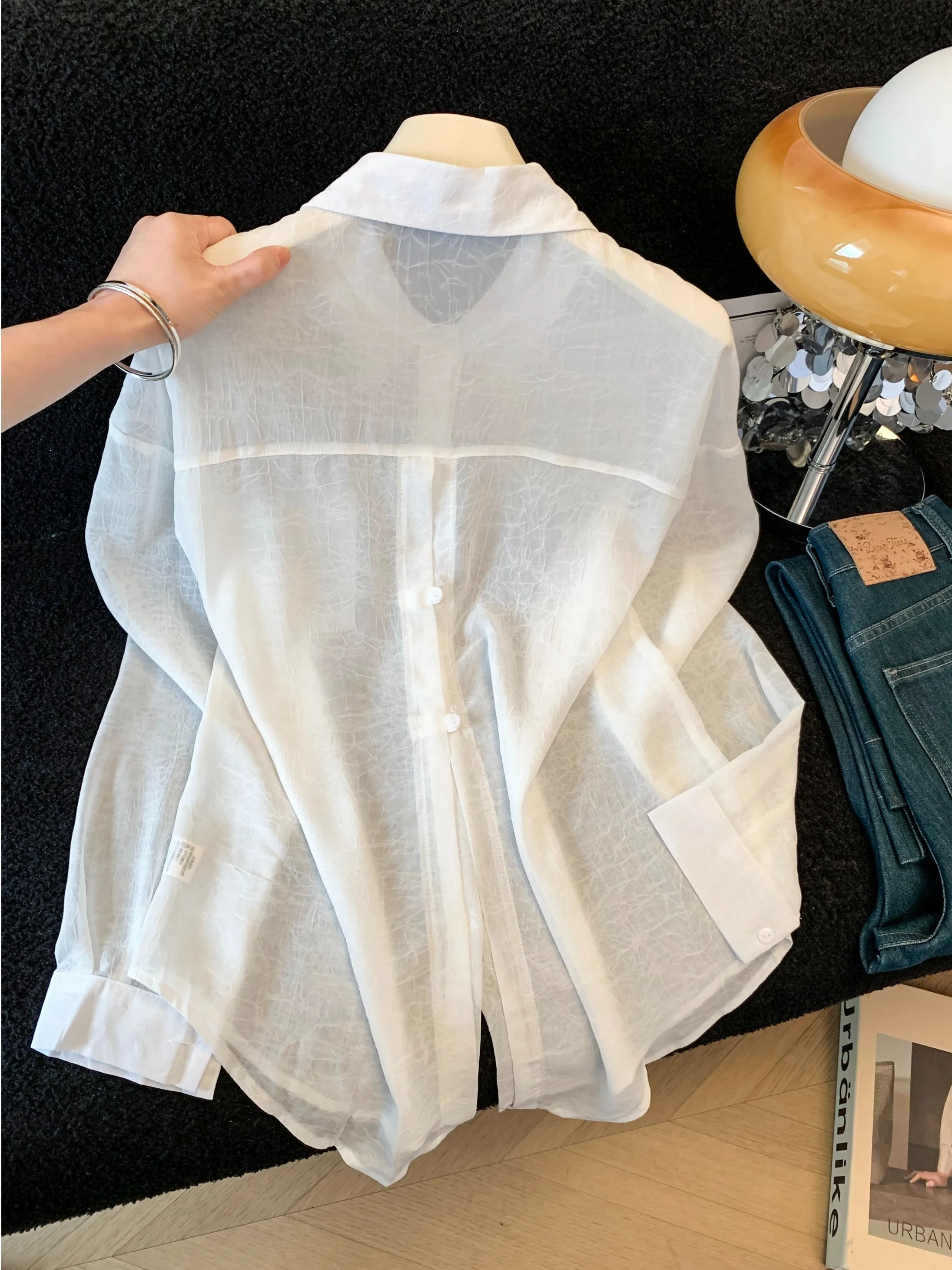 

Women's Summer Lightweight Breathable Sun Protection Shirt Design Back Button Slit Korean Style Loose Fit Long Sleeve White O...