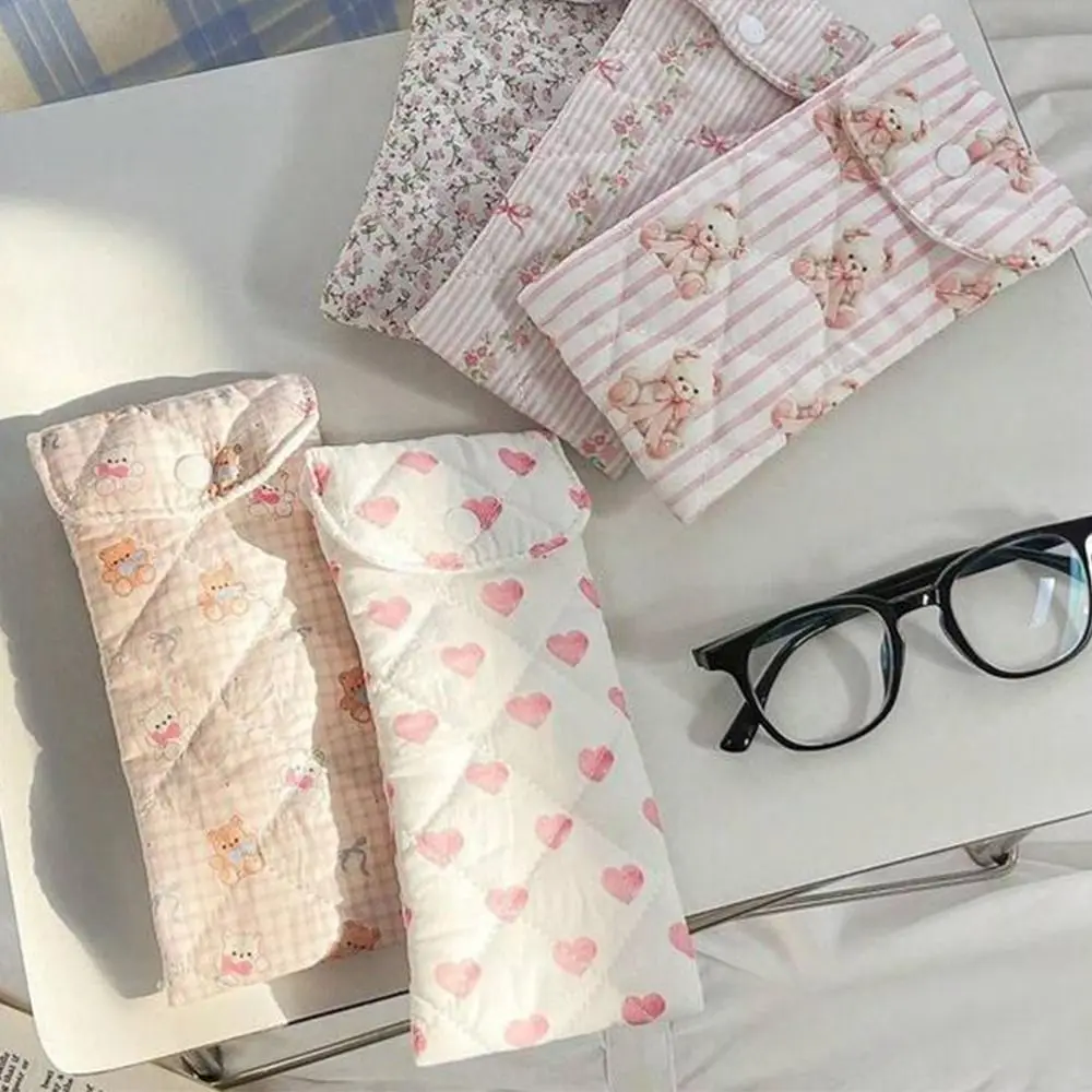 

Fashion Pink Heart Small Glasses Bag Bear and Strawberry Sweet Pencil Pouch Flower Cute Women Makeup Bag