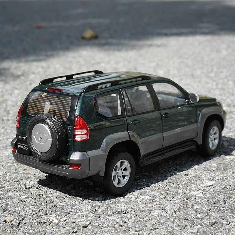 26CM 1:18 Scale 2008 SUV Alloy Car Model  Diecast Metal Simulation Vehicle Toy Collection Collectible