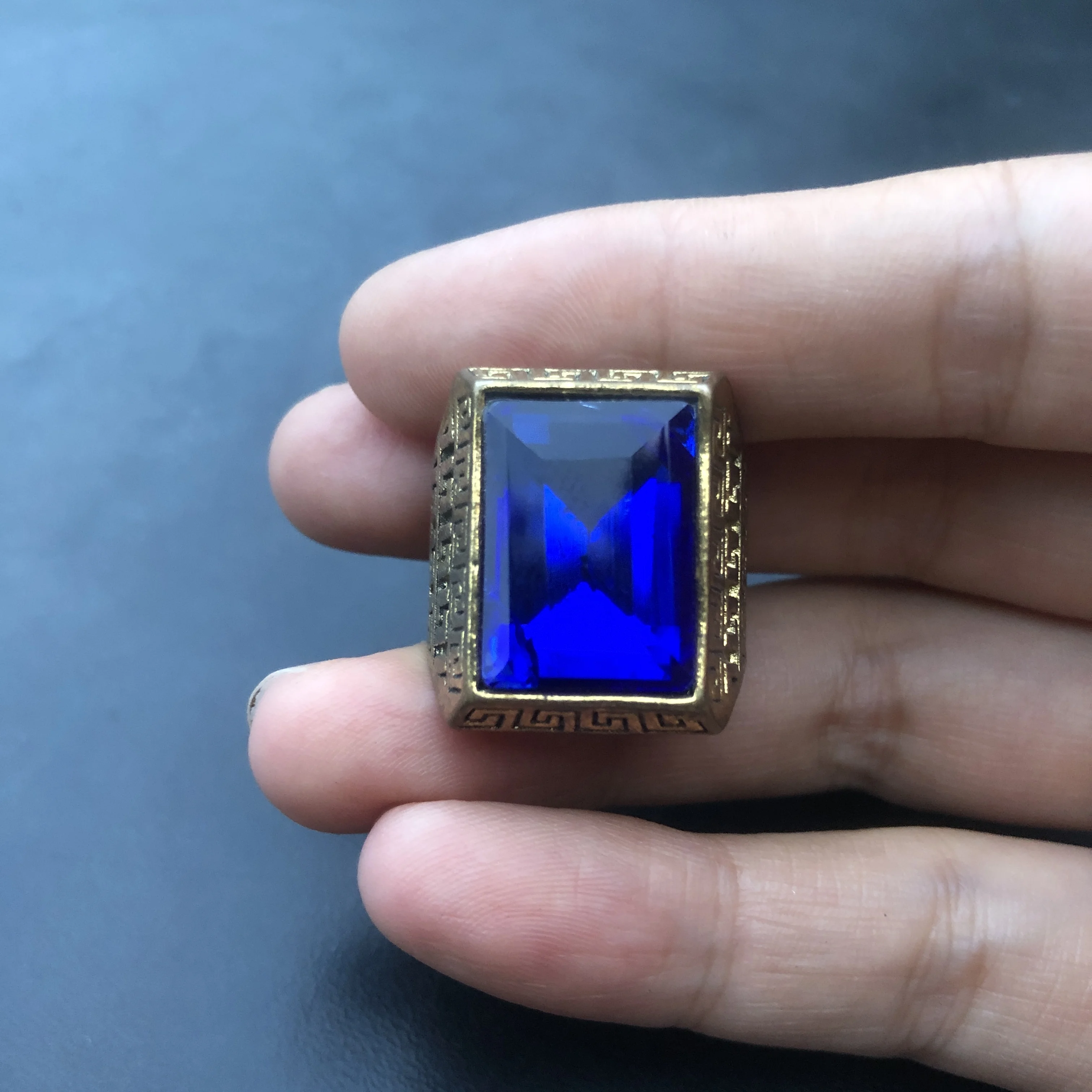 Vintage Bronze Men Signet Ring Rectangle Royal Blue Faceted Crystal Chinese Traditional Geometric Scroll Pattern Wide Band Retro