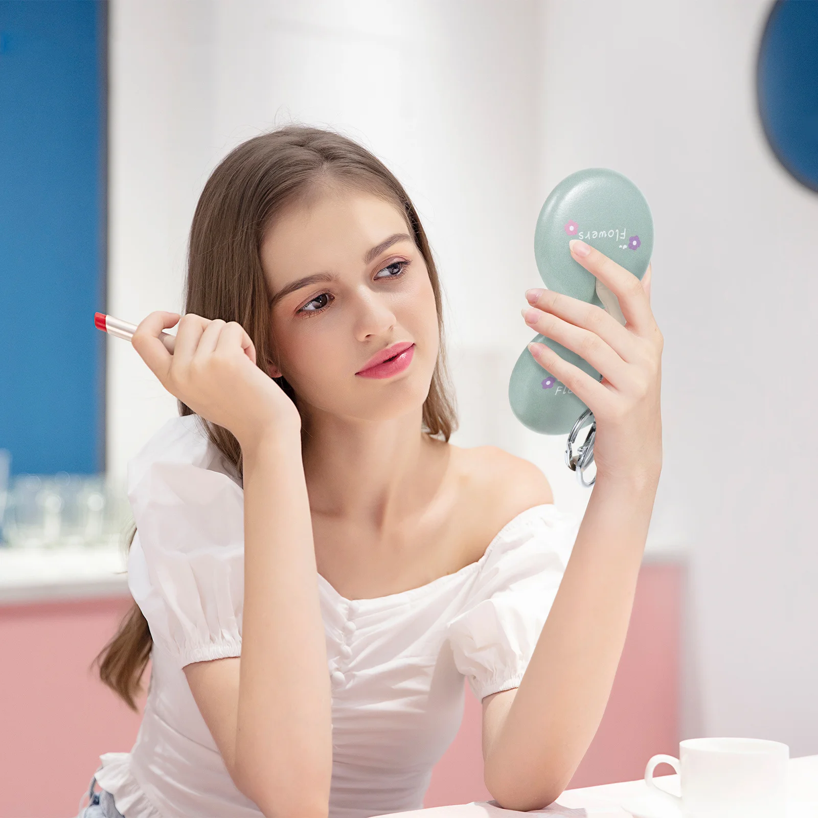 

1Pcs Foldable Mini Portable Makeup Mirror Compact Double-Sided Circular Pocket Vanity Mirror Metal Key Ring Gift