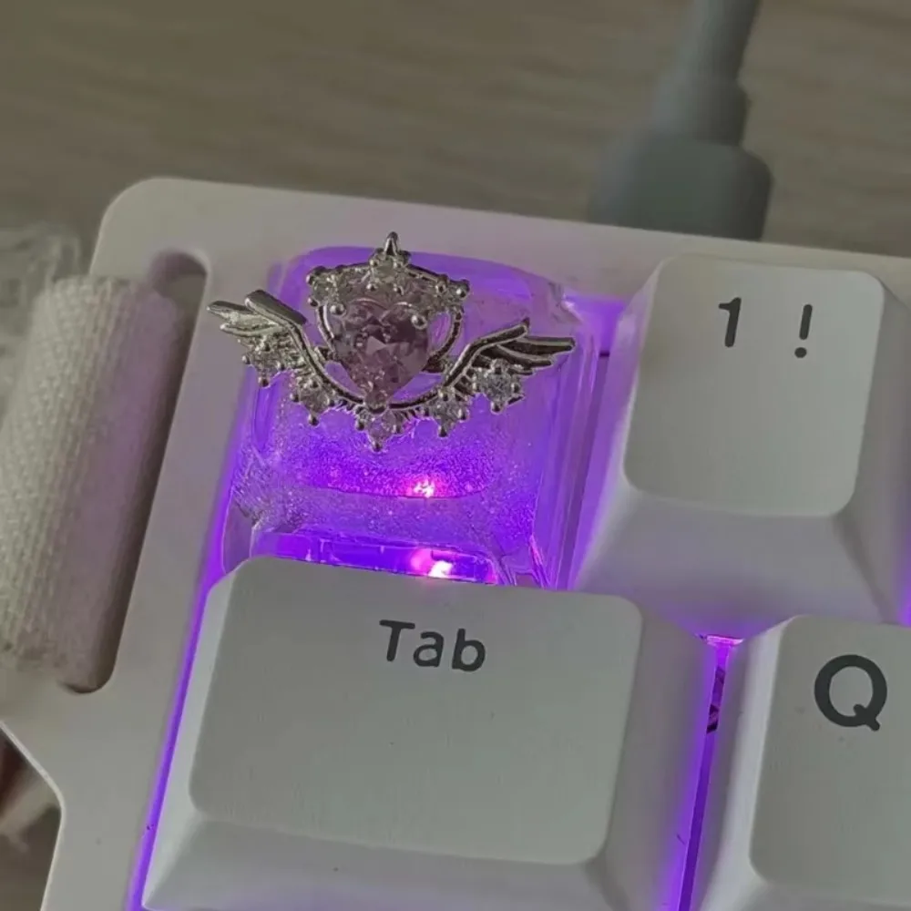 New Cute Diamond Heart Artisan Keycap Standard Cross Axis Custom Mechanical Keyboard Decor Collectible Gift For Gamers Friends