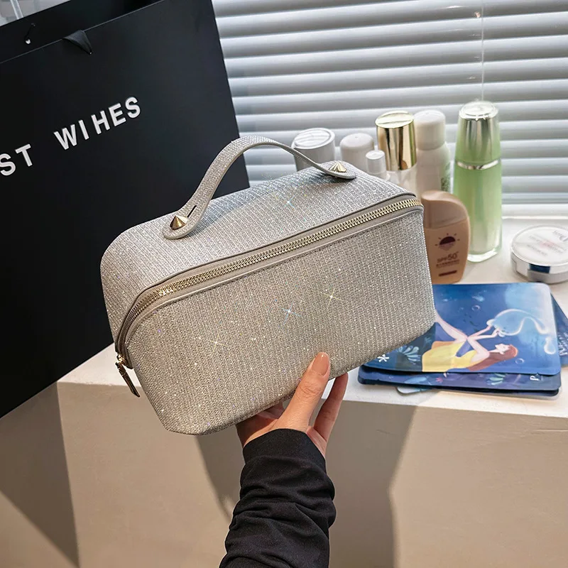 

Cosmetic bag New flash bag Large capacity Internet celebrity explosion Women's multi-functional texture toilet bag Portable cosm