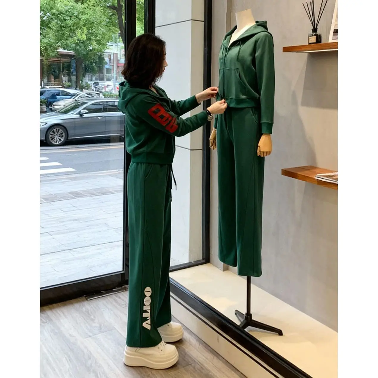 女性用スポーツウェアセット フィットネス ランニング 朝の服装 カジュアル ツーピーススーツ ロングスリーブ パーカー ジッパー カーディガン ポリエステル繊維