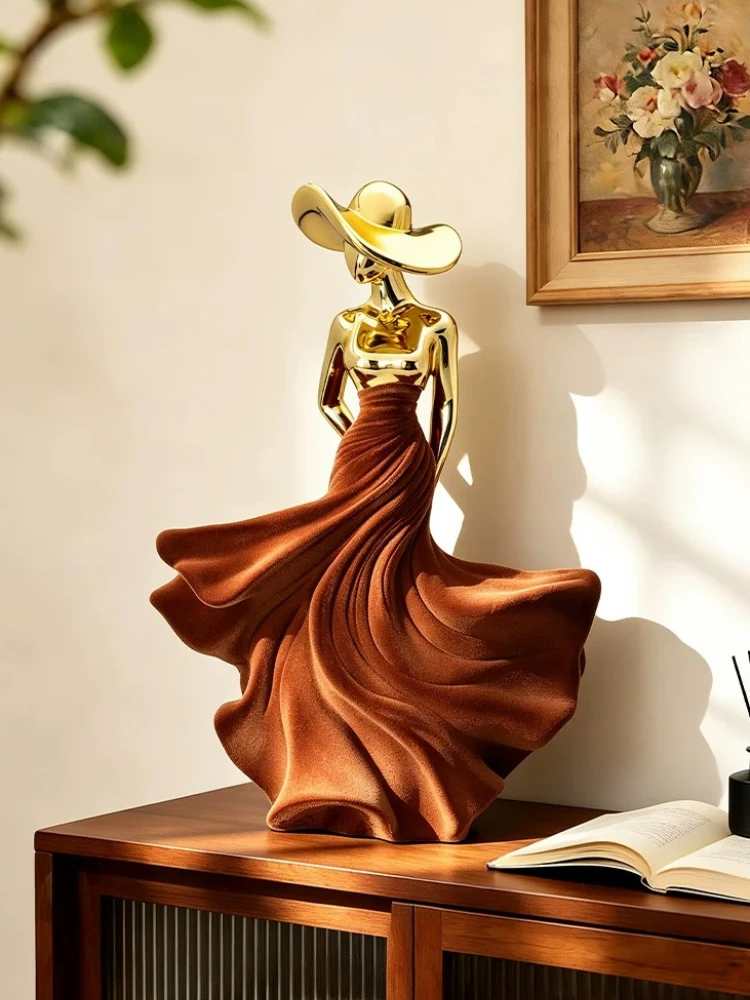 Luxury Home Decor Electroplating Flocked Figure Figurine Desk Decoration High-end LivingRoom TV Wine Cabinet Craft Ornament Gift