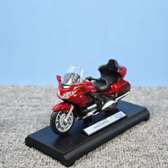 

WELLY 1:18 Diecast 2020 HONDA GOLD WING Diecast Alloy Toy Motorcycle Model Car With Rubber Tire Sport Race Motorbike Vehicle