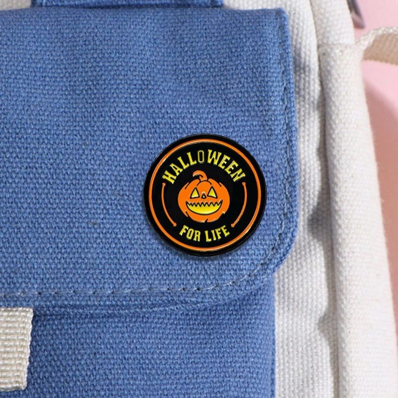 Unisex New Fashion Halloween Pumpkin Shape Brooch Oil Dropped Alloy Badge Pin DIY Clothing Bag Hat Scarf T-shirt Jeans Accessory