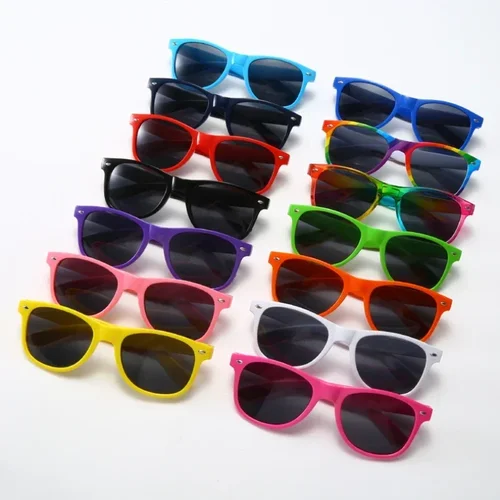 Imagen 2 del producto Gafas de sol con montura de 13 colores para hombre y mujer, diseño a la moda, protección ocular, gafas de sol de conducción, gafas de fiesta de Hip Hop, gafas de sol para exteriores