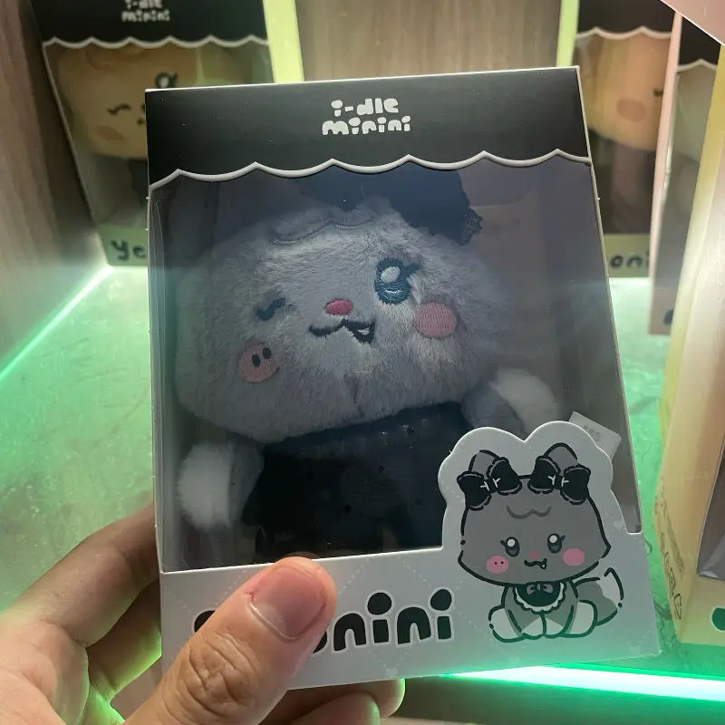 Kpop Idol Girl GIDLE Nuovo stile MINI bambole in scatola Cho MiYeon Minnie SoYeon Song YuQi Ye ShuHua (G) I-DLE Collezione di regali per i fan