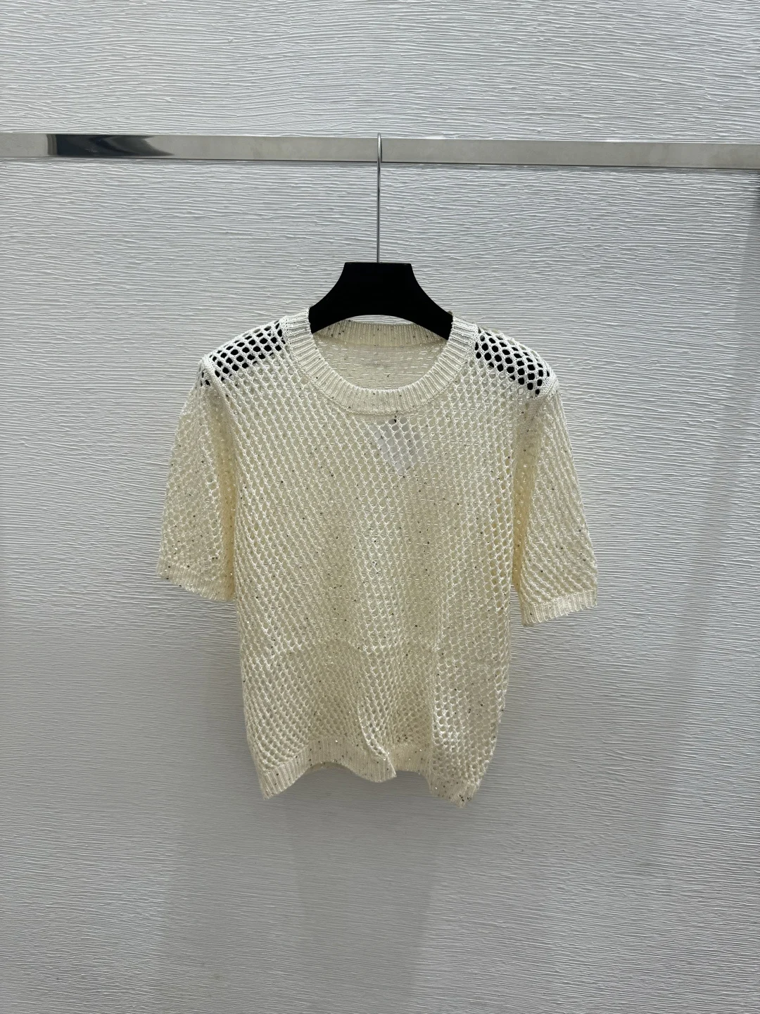 High-Quality Women's Spring/Summer Short-Sleeve Knit Top – Round Neck, Cut-Out Detail & Sequins (Model 2026)