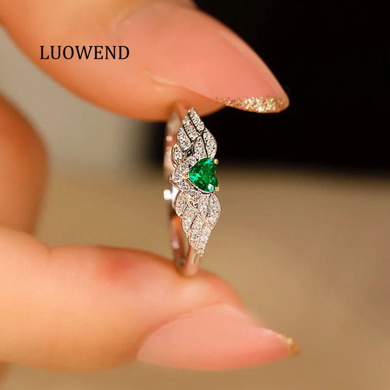 LUOWEND 18K White Gold Rings Romantic Angel Wings Shape Shiny Diamond Natural Emerald Ring for Women High Engagement Jewelry