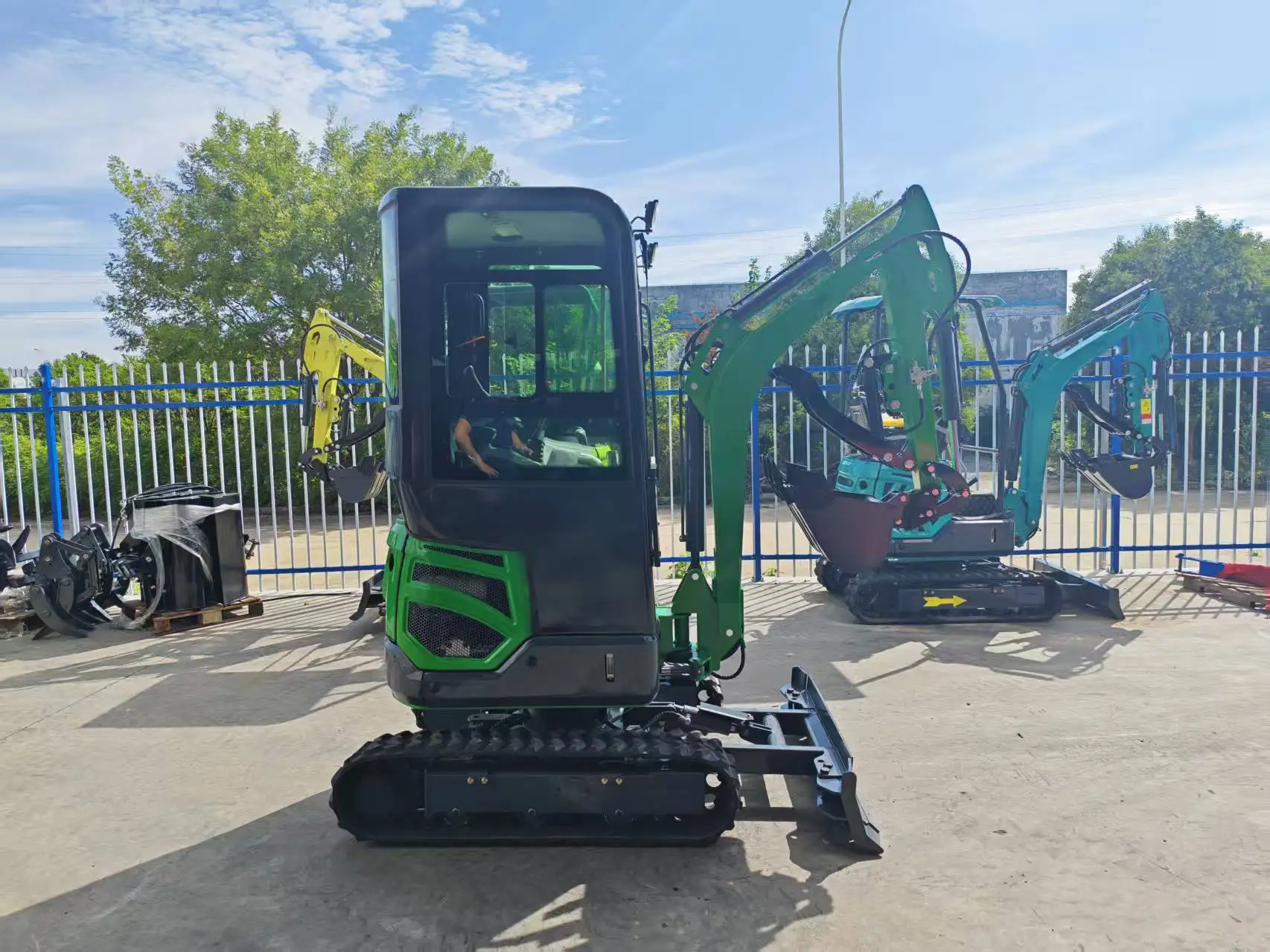 

Двигатель Kubota, сертифицированный EPA, индивидуальный мини-экскаватор OMI T18 для небольших рабочих площадок, обслуживание дорог