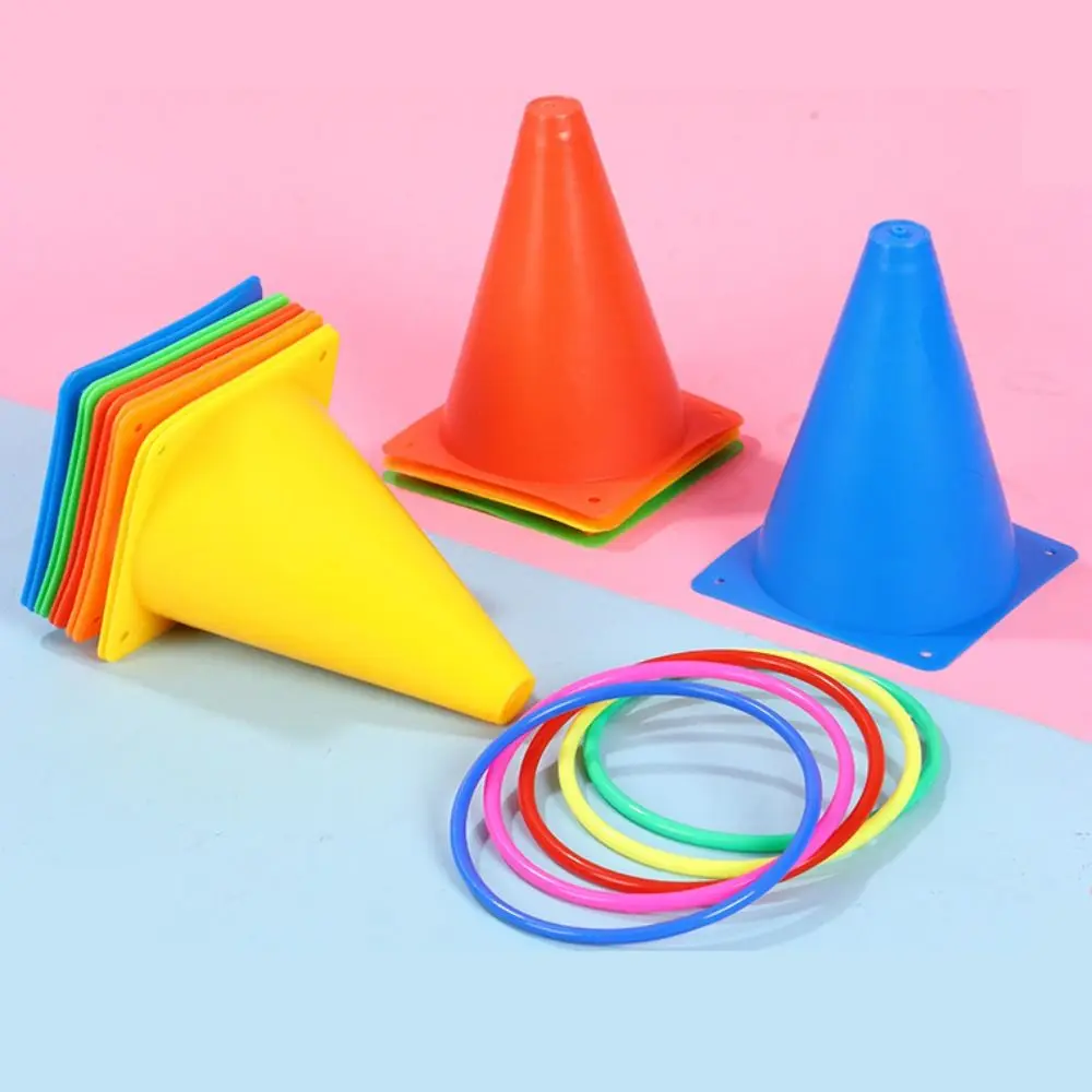 プラスチック製アイスクリームコーンフープ 6コーン+10フープ 収納メッシュバッグ付き スポーツ投げおもちゃ バスケットボール サッカー トレーニング カラーランダム