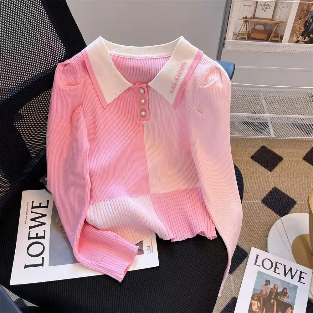 

Розовый кардиган во французском стиле: элегантный женский пуловер с V-образным вырезом, контрастным воротником и рукавами-фонариками, шикарный трикотаж ​