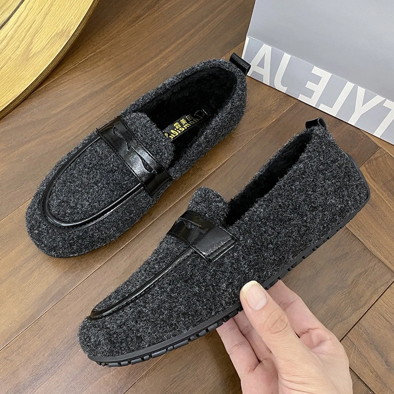 

Casual Furry Loafers for Woman 2025 Winter New Warm Plush Slip on Flats Shoes Casual Leather Round Toe Cotton Shoes Big Size 43