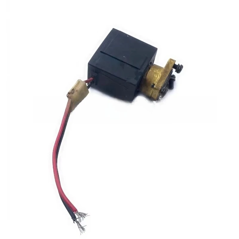 VX2331CSX213 VX2331CS-X213 Solenoid Valve XGG-9000-300 For Komori L-420 Pneumatic Valve Pneumatic