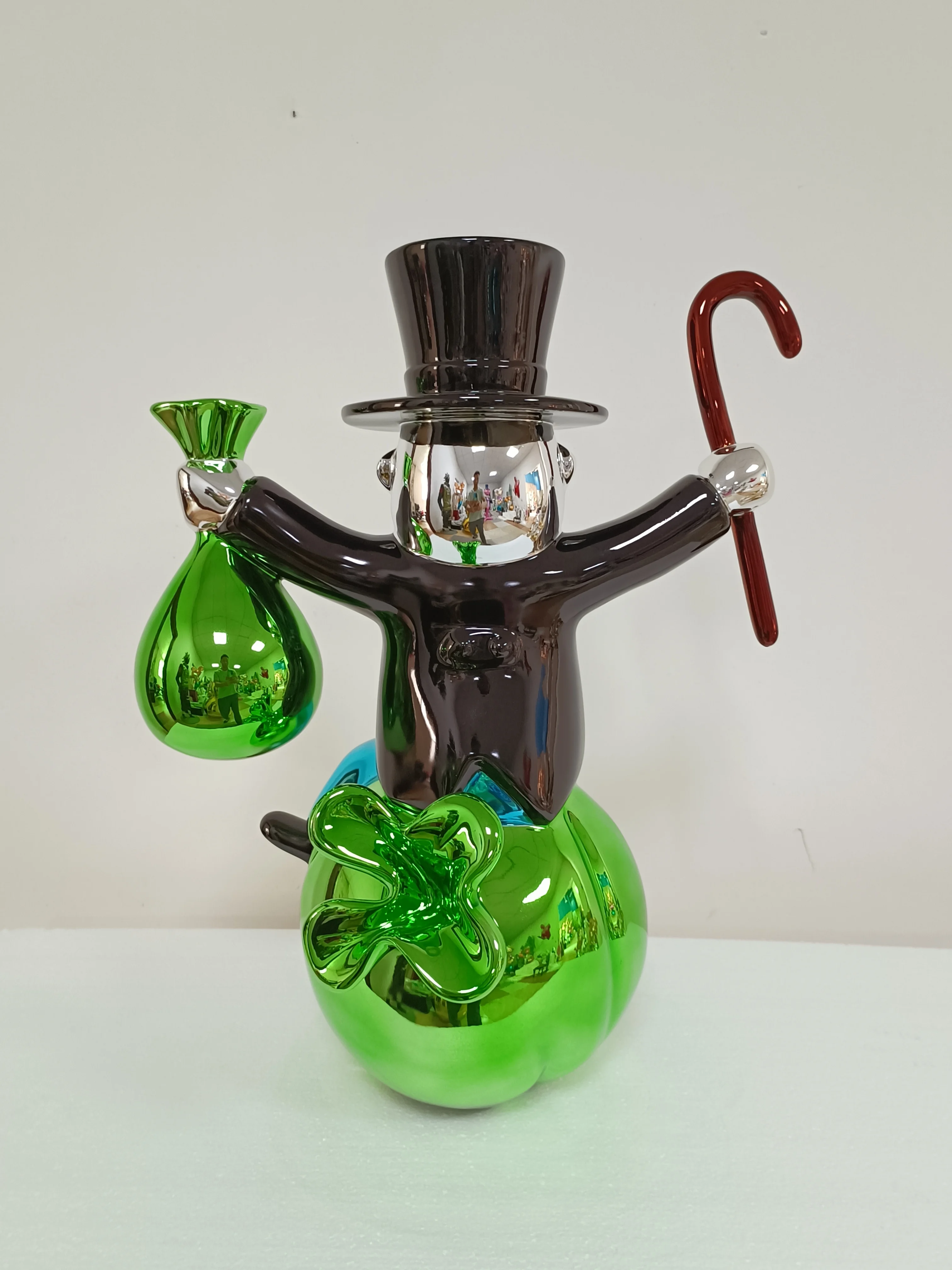 2025 venda quente tamanho da resina dos desenhos animados jogo figura arte fibra de vidro pato estátua galvanoplastia fibra de vidro pato fibra de vidro pato