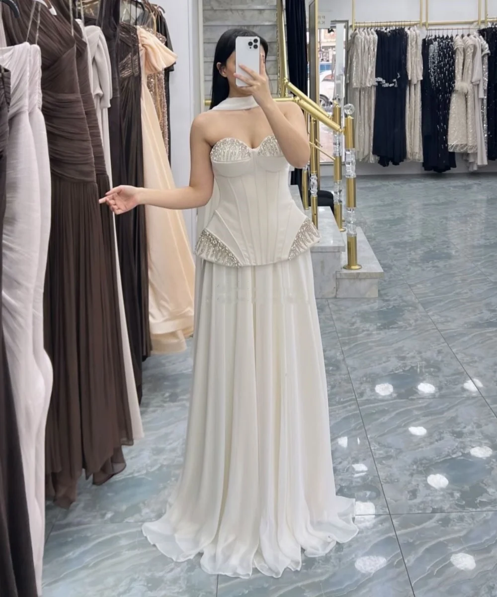 Maßgeschneiderte glitzernde Jersey-Plissee-Pailletten-Kleider im A-Linien-Stil, trägerlos, lang, maßgefertigt, für besondere Anlässe, Abendkleider im chinesischen Stil