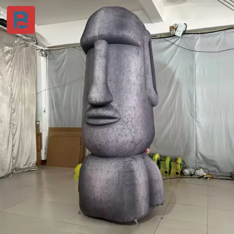 Inflatable stone piers, equipped with blowers, are decorative props for large-scale outdoor square and shopping mall events
