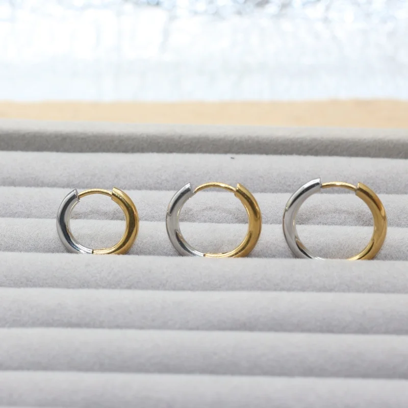 Edelstahl Kreisförmige 10 12mm Vergoldete Creolen Ohrringe Nicht Verblassend Allergiefrei Klassischer Schlichter Stil – Detail 1