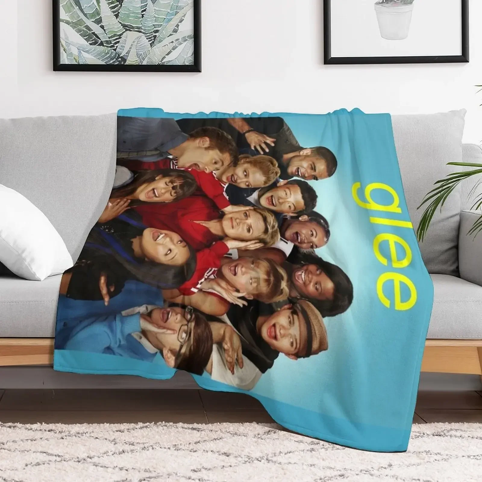 

Glee! Throw Blanket Sofa Quilt Bed Blankets