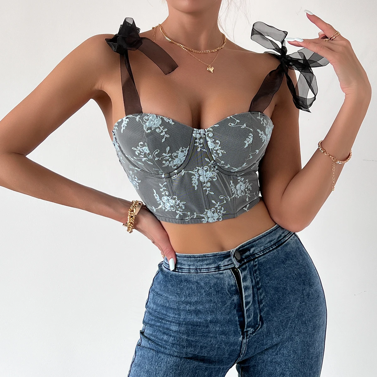 Vemina Floral Embroidery Sexy Lace Backless Halter 2024 Summer Trendy Fashion Fishbone Vest Seersucker Bow Bandage Crop Top