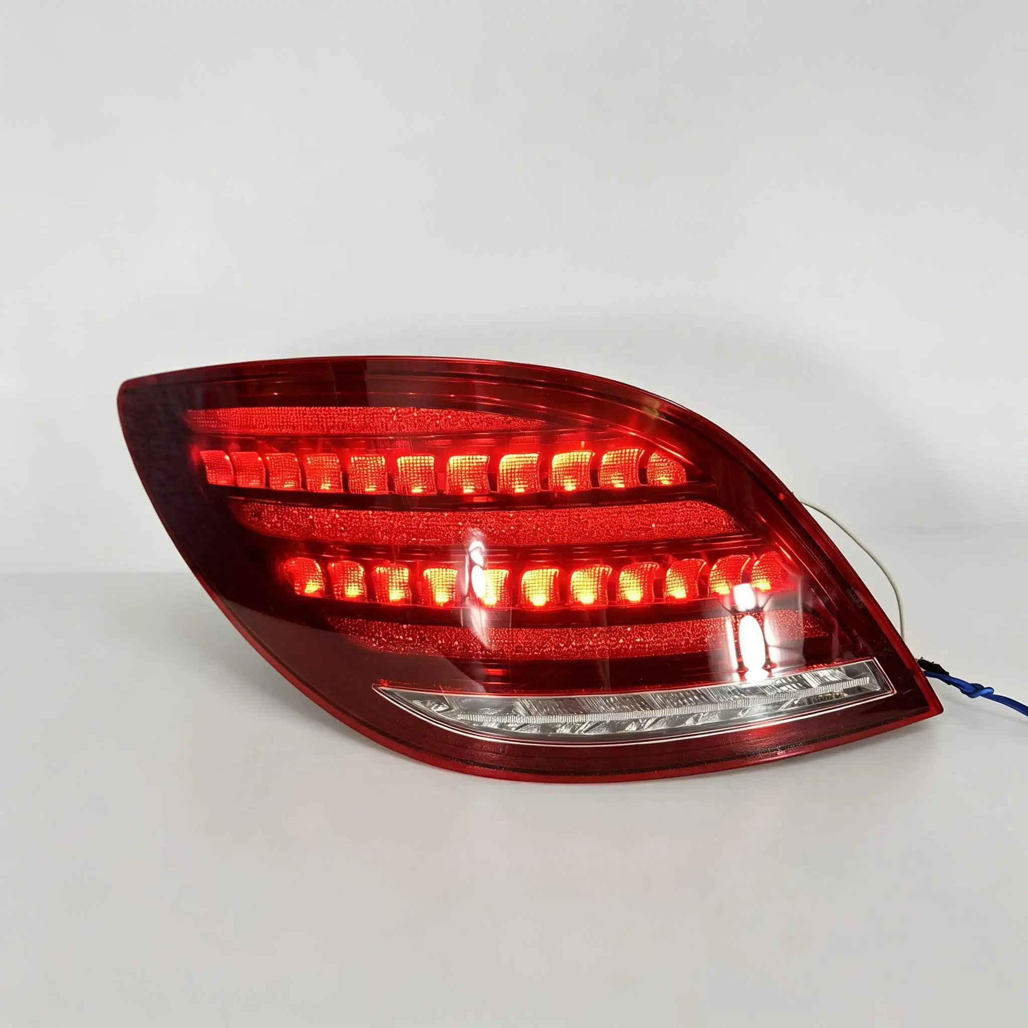 For Mercedes Benz R-class W251 Plug and Play Taillights 2010 2017 R350 R300 Upgraded LED Turn Signal Taillights