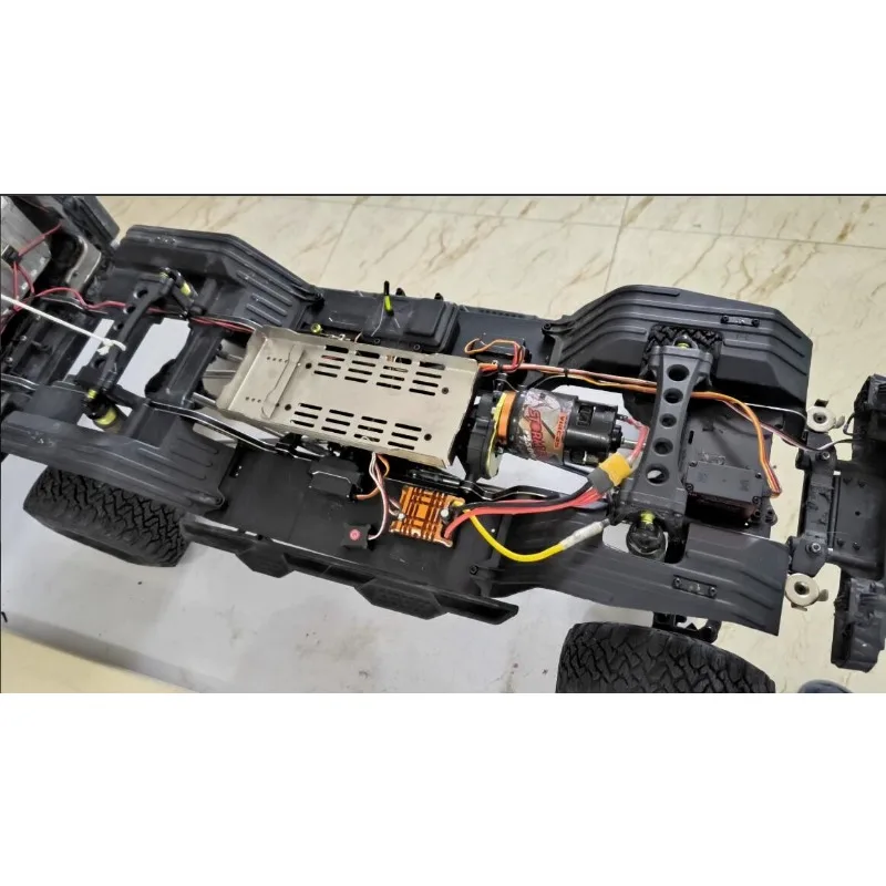 

Stainless Steel Enlarged Adjustable Battery Tray for 1/7 RLAARLO MK07/JK07,with Limit Blocks,Straps & Mount Screws Upgrade Parts