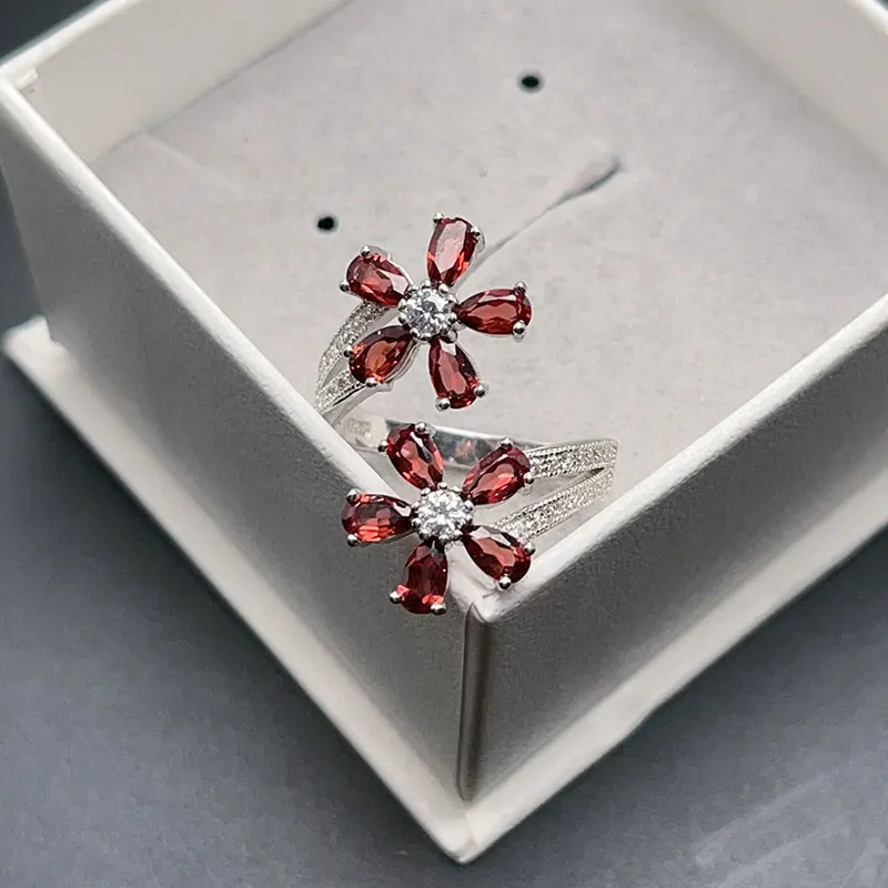 

Luxury 925 Silver Gemstone Ring for Party Flower shape 3mm*5mm Natural Garnet Ring with Certificate Real Silver Garnet Jewelry
