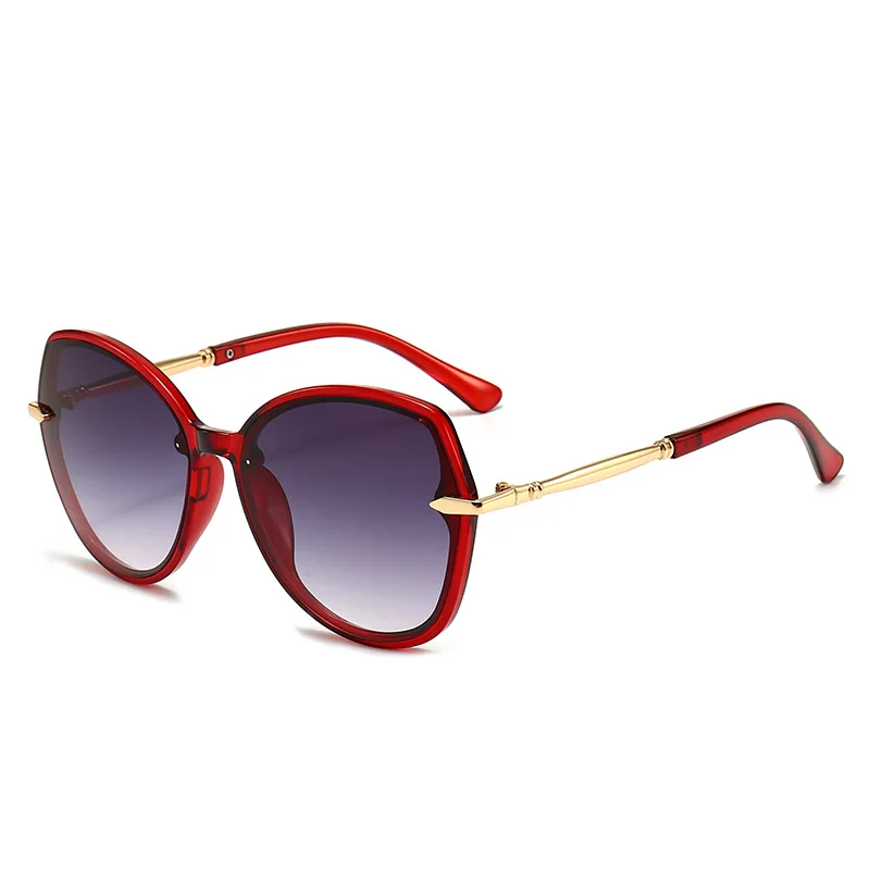 

Luxury Cat Eye Frame Sunglasses with Metal Frame Design for Women's Outdoor Street Photography UV400 Sunglasses