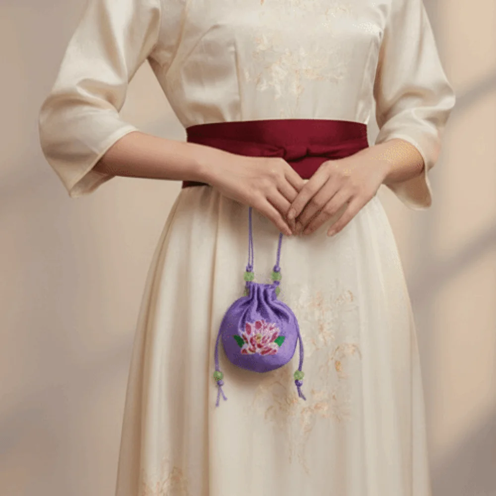 Lotus Embroidery Embroidered Sachet Silk Satin Beads Lotus Drawstring Bag Drawstring Closure Mini Size Vintage Chinese Pouch