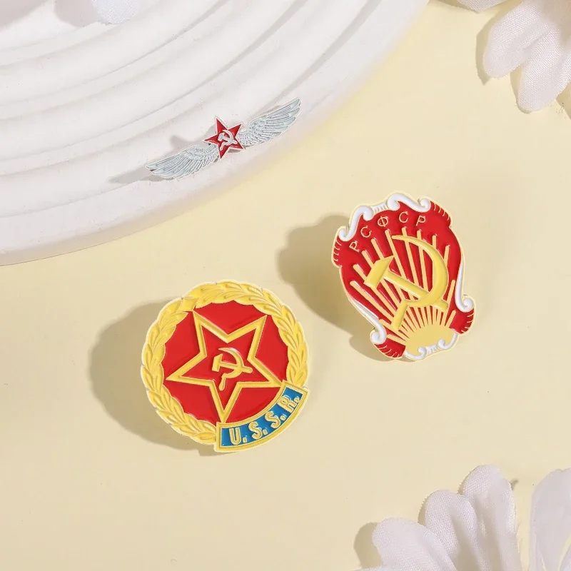 Soviet Stars and Wings Badge Enamel Pins Hammer and Sickle Pattern Red Medal of Honor Brooch Bag Lapel Badge Collect souvenirs view 4
