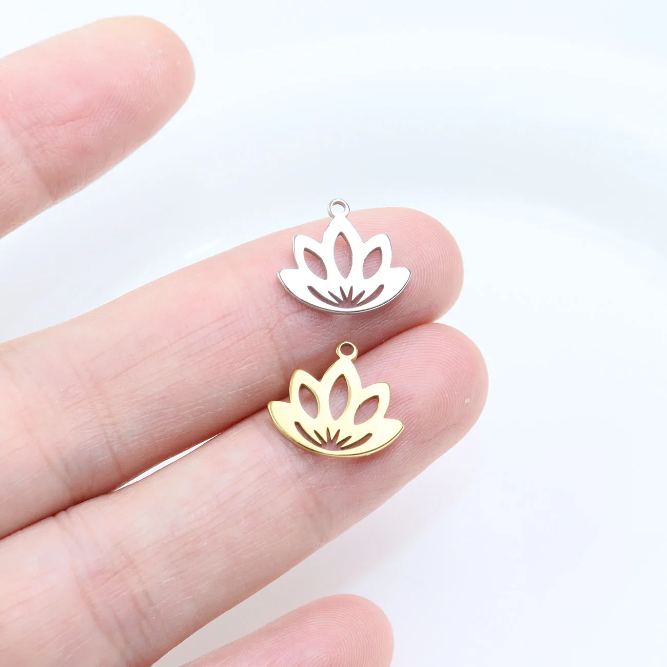 10pcs 14*12mm Stainless Steel Shiny Jewelry Lovely Lotus Charms Pendant DIY Handcraft PVD Plated Waterproof Antiallergic