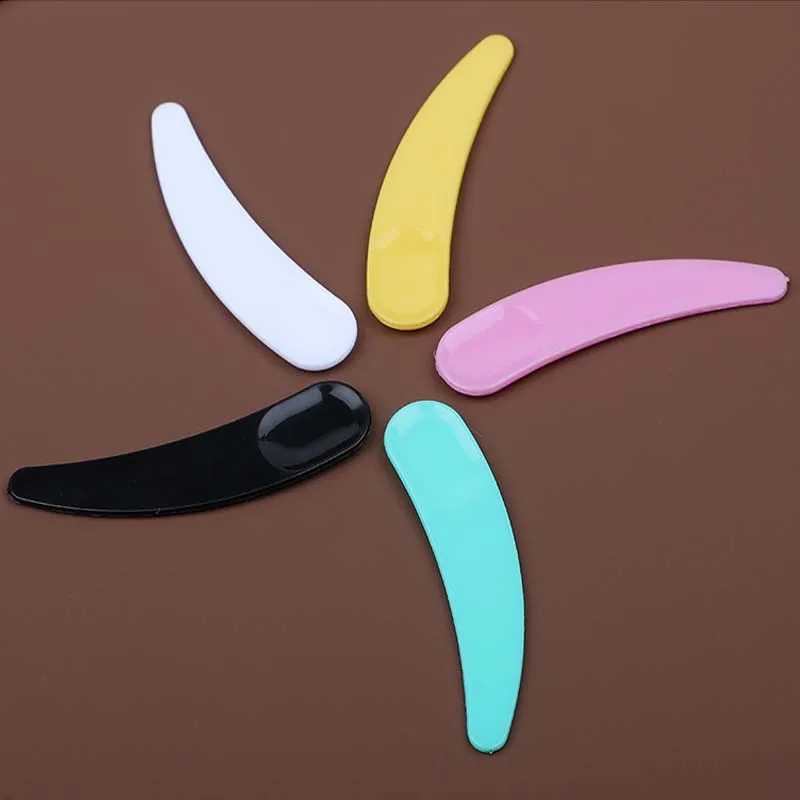 100 ชิ้นทิ้งโค้ง Scoop Mini Facial Mask เครื่องสําอางค์ไม้พายพลาสติกครีมผสมช้อนแต่งหน้า Applicator Sticks