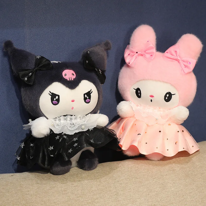 Es gibt Saugnäpfe Sanrio Plüsch My Melody Toys Kuromi Cinnamoroll Peluches Puppen Kawaii Room Decor Sofa Puppe Kinder Geschenk