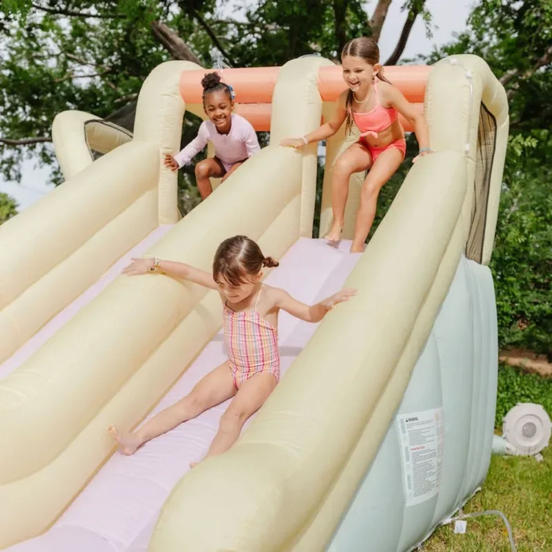 Kinderkasteel springkasteel opblaasbare waterglijbaan kleurrijk opblaasbaar kasteel met glijbaantrampoline