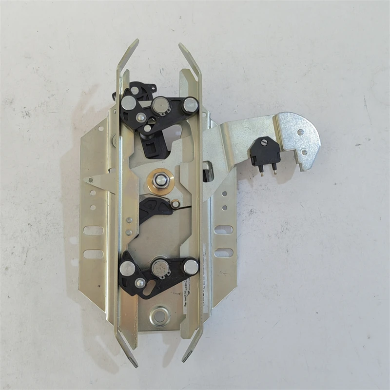 

Elevator Door Vane Lock CDL-P0B8CC200