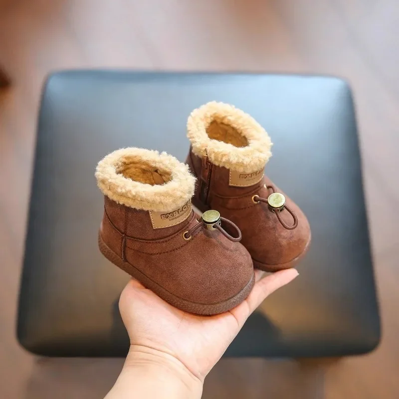 

Детские короткие ботинки, модные универсальные детские ботильоны из замши, зима 2025, новые теплые ботинки для мальчиков и девочек, нескользящие ботинки с круглым носком, размер 15-25