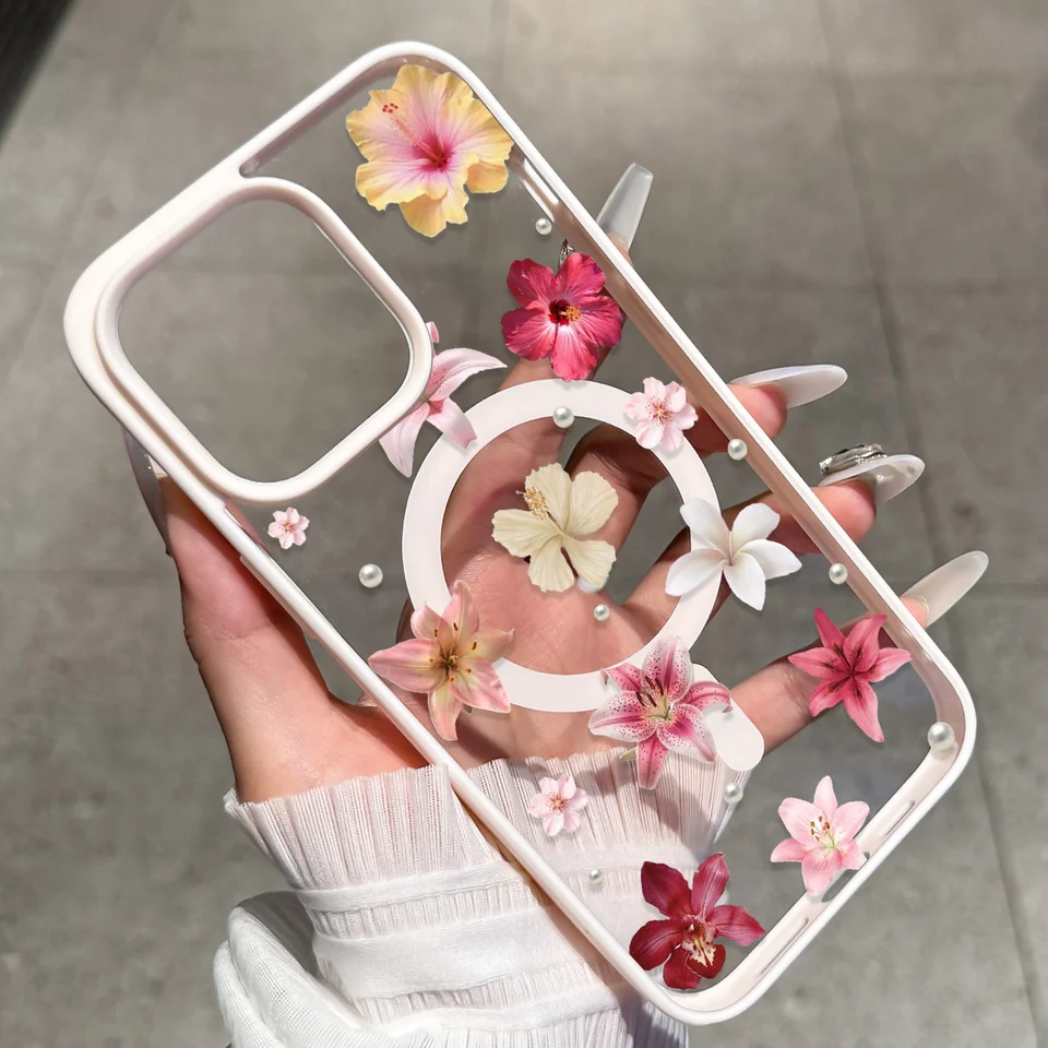 Funda protectora transparente de estilo Ins con flores preservadas y secas y perlas, magnética, compatible con iPhone 11-17 Pro/Pro Max/Plus/Air y Samsung S23/S24/S25 Plus/Ultra, carga inalámbrica magnética fuerte, universal para accesorios magnéticos 5