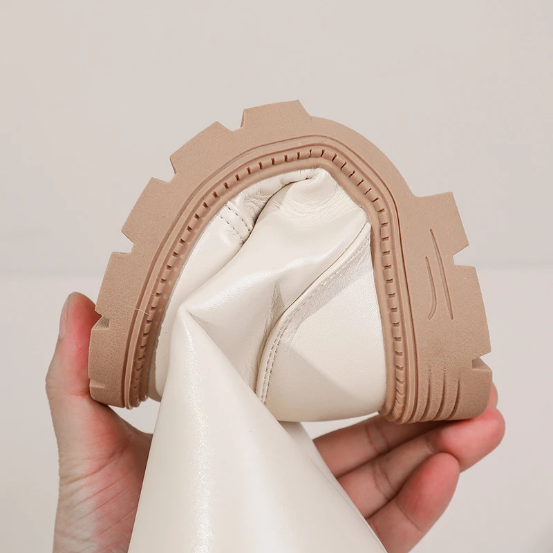 الفتيات أحذية عالية مع عودة Bowknots الاطفال الأحذية الجلدية بلون تنوعا 2025 الخريف الشتاء الأطفال أحذية طويلة لينة وحيد