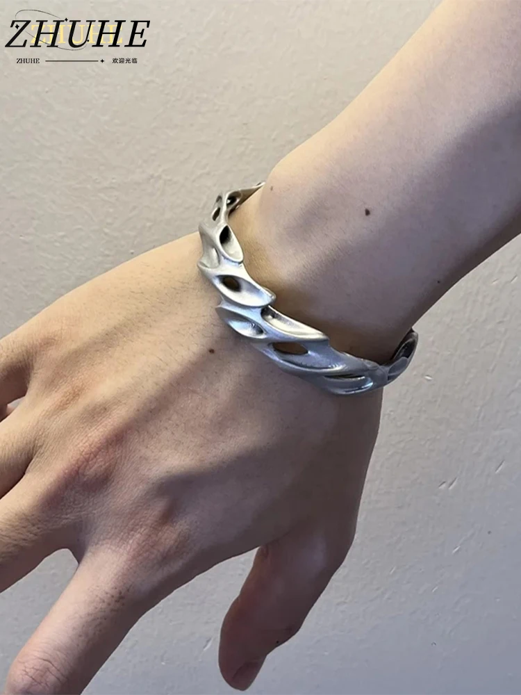 

ZHUHE The Half-moon Hollowed-out Bracelet In Cyberpunk Style Is A Jewelry Accessory For Men And Women As A Party Gift