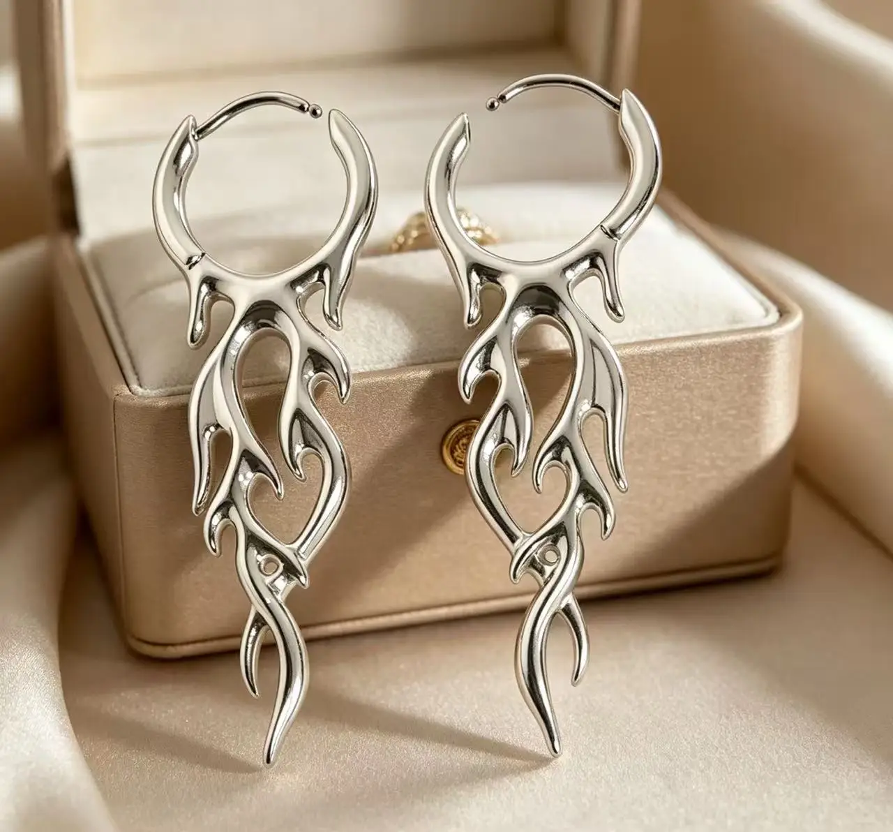 Personality Punk Metal Colors Flame Earrings For Women Trendy Gothic Alloy Ears Accessories Lady Gift Casual Festival Party Wear