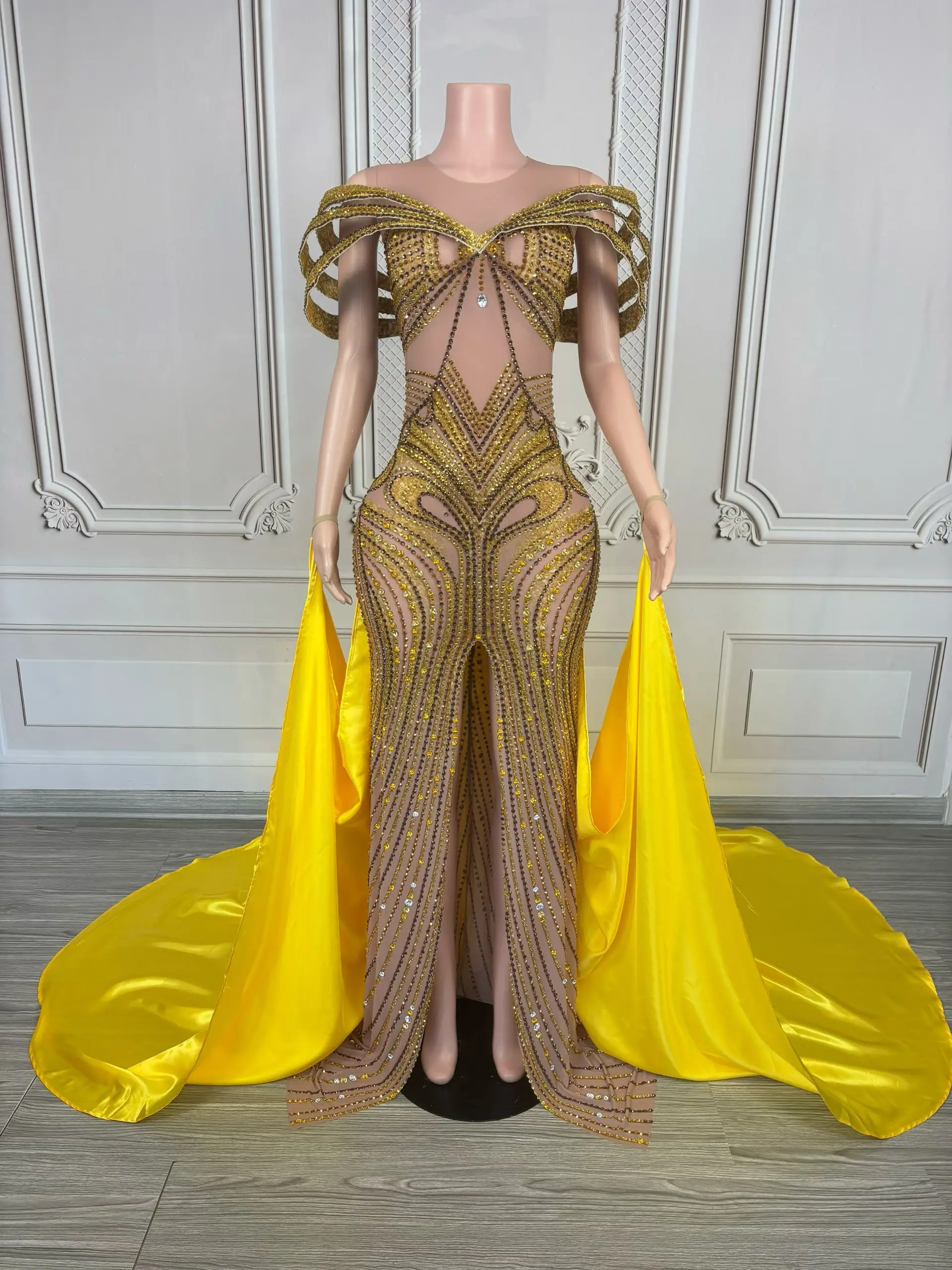 Yadianna Fashion Women high-end Evening Gown Shiny Gold Diamonds Transparent Mesh Dress 15 Quinceanera Dress Birthday Prom Gowns
