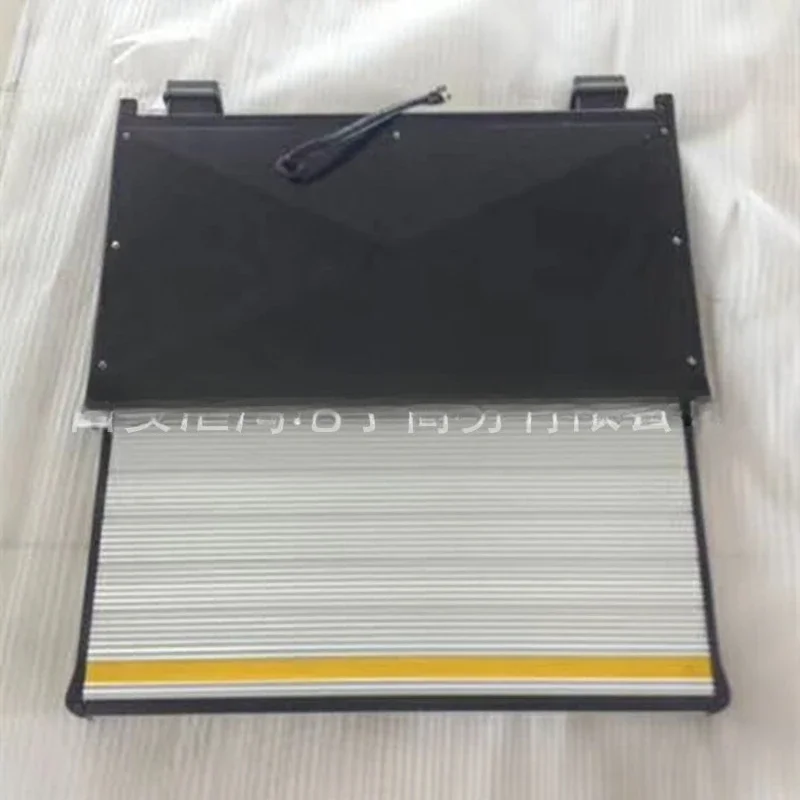 RV modified electric pedal Chase V80 Yufeng Transit IVECO Spencer Xingrui middle door pedal
