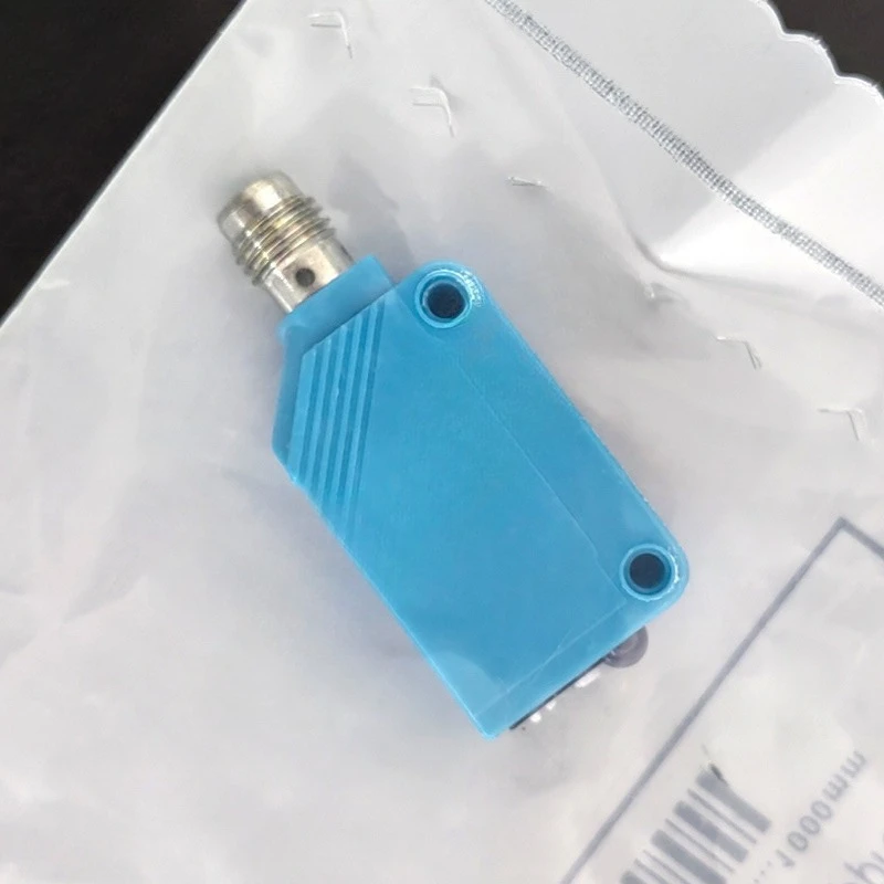 New 200mA 10-30VDC1-1000mm High-Performance Distance Sensor For Wenglor P1KY001