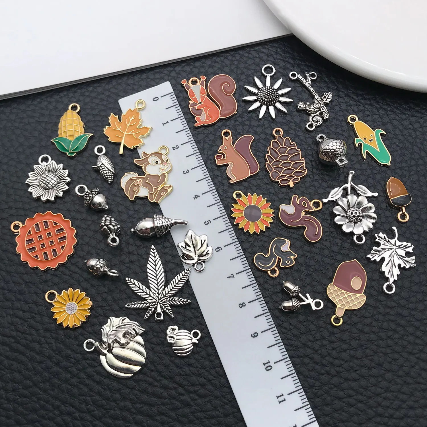 30pcs Ancient Silver/Drip Zinc Alloy Charms Thanksgiving Squirrel Pumpkin Pendant DIY Necklace Keychain Jewelry Accessories