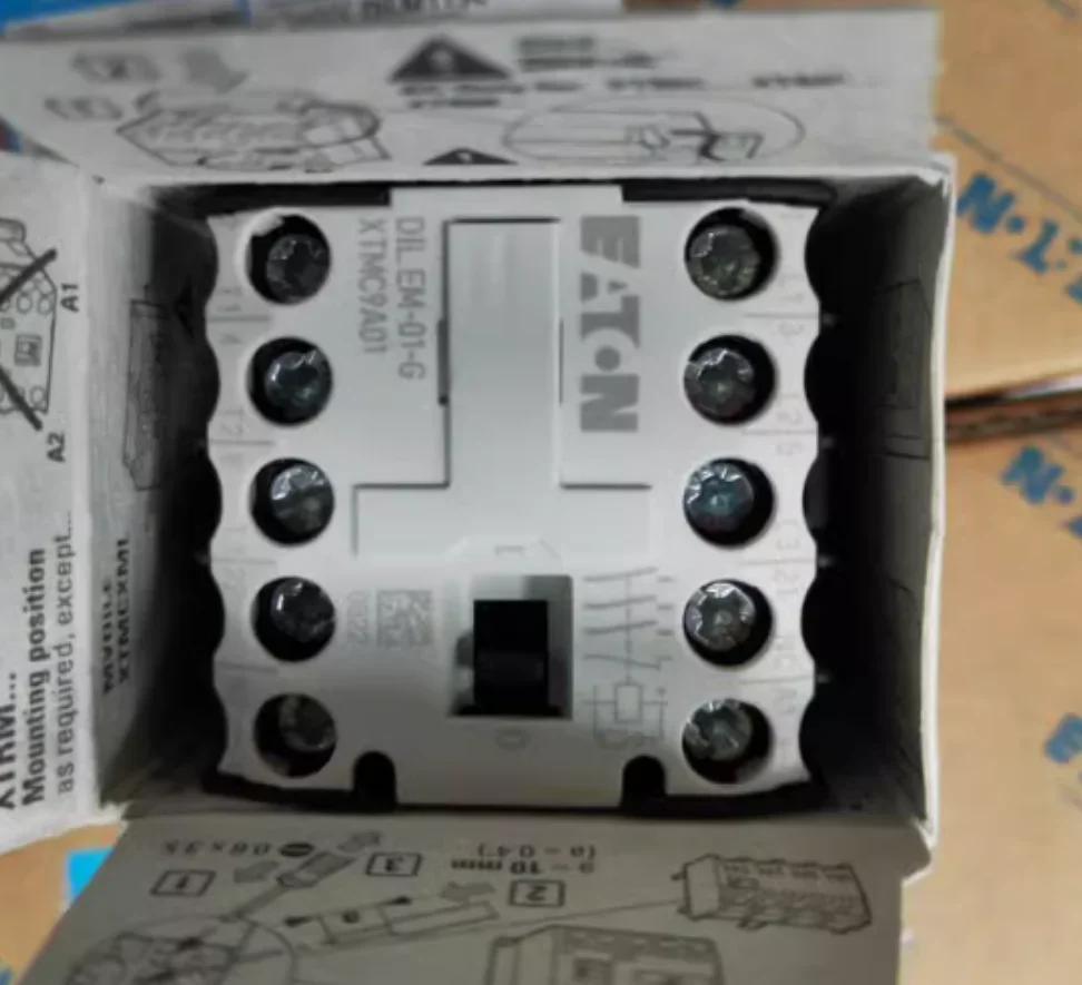 new original Small DC contactor DILEM-01-G(24VDC)