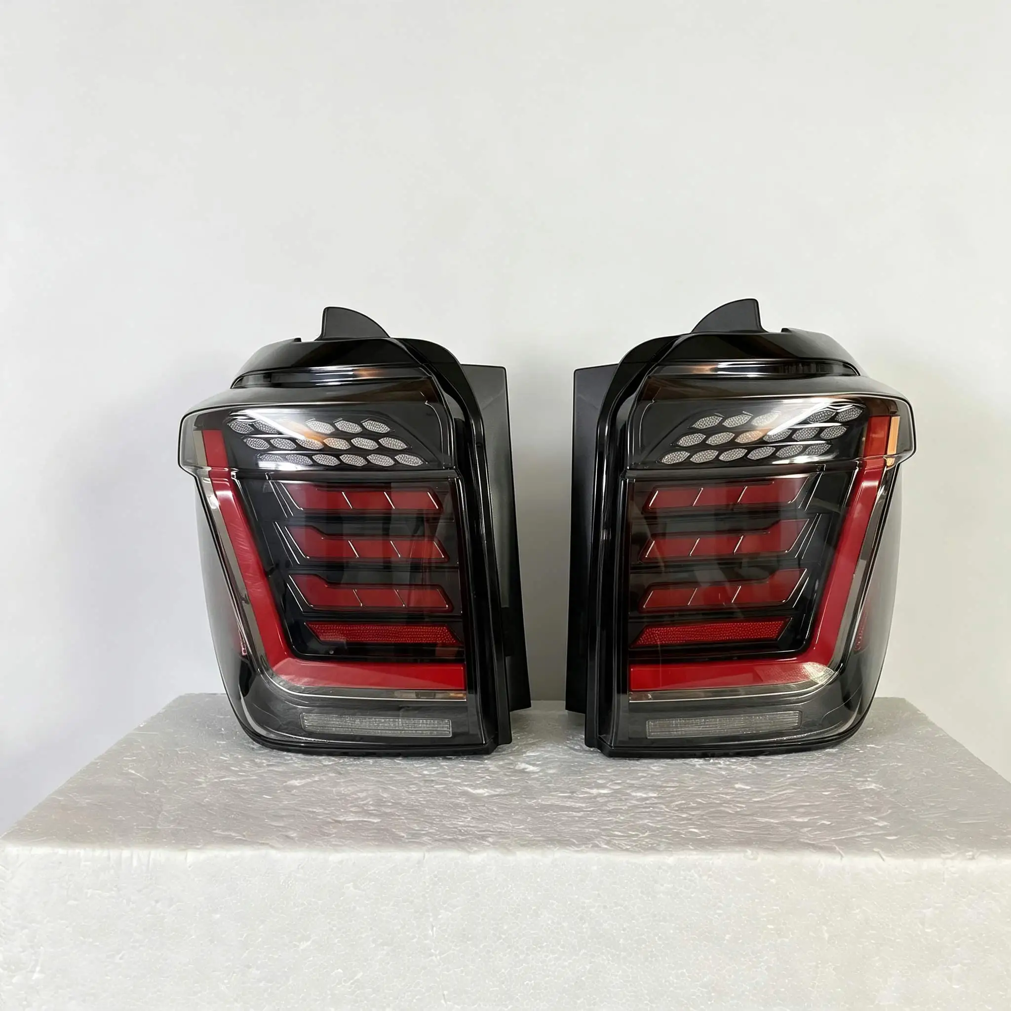 Suitable for Toyota 4Runner 2014-2021 fifth generation N280 LED taillights, sequential turn signal=plug and play
